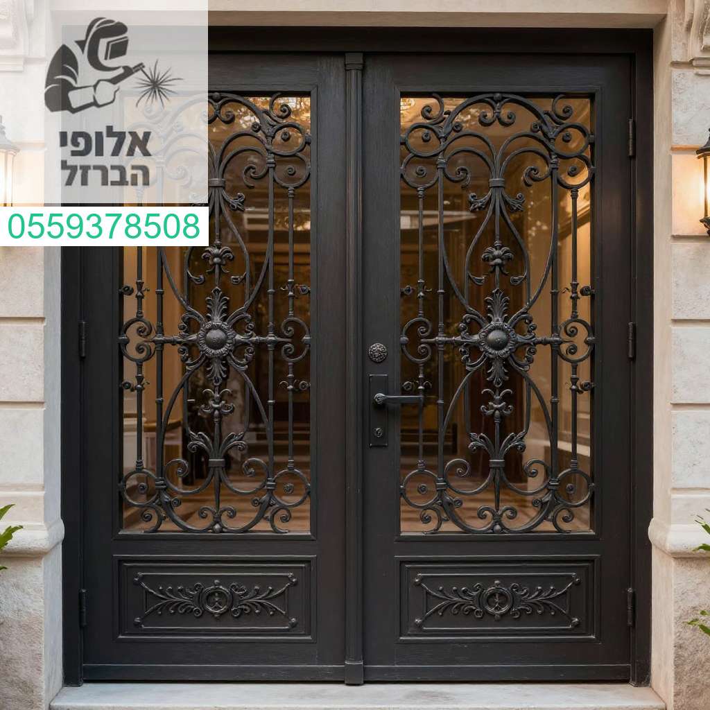 דלתות כניסה יוקרתיות מברזל בלגי בעיצוב אישי המשלבות אומנות וביטחון لביתכם